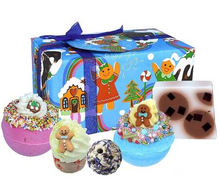 Pierniczkowy zestaw upominkowy w ozdobnym papierze Gingerbread Land - BOMB Cosmetics